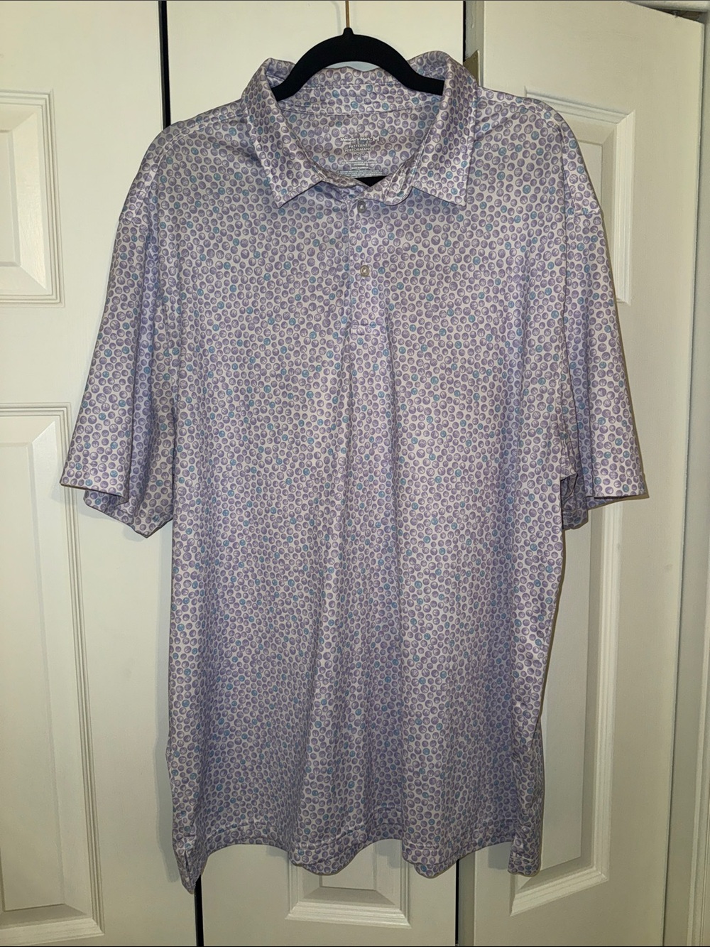 Men's Short-Sleeve Polo Shirt in Light Lavender & Blue Golf Balls